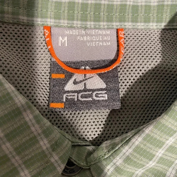 Nike ACG Men Long Sleeve Vented Fishing Hiking Button Up Shirt Size Medium - Picture 5 of 8